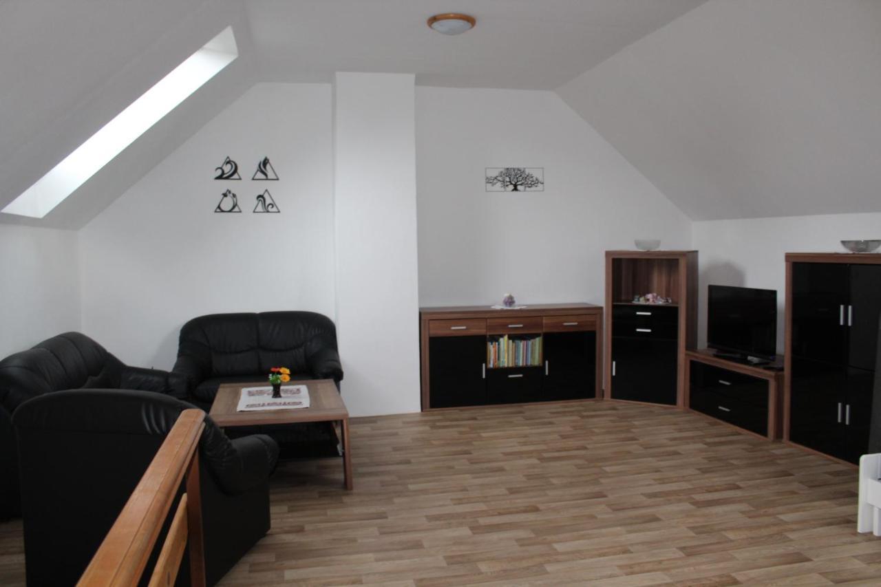 Apartman Rapotin, Jesenicka 296, 3Km Od Termalniho Parku Velke Losiny Zewnętrze zdjęcie